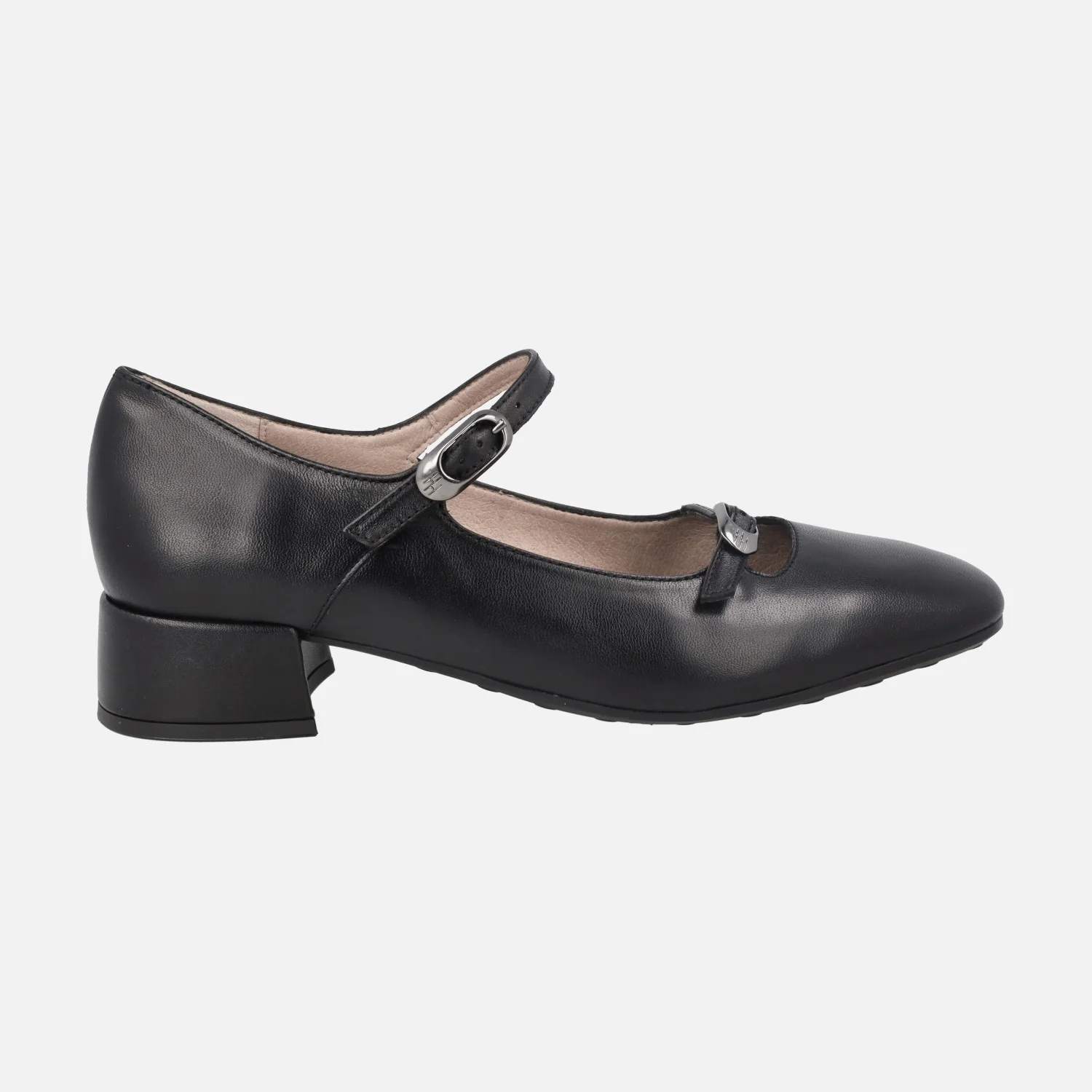 Bailarinas de piel con tacón bajo y dos tiras con hebillas