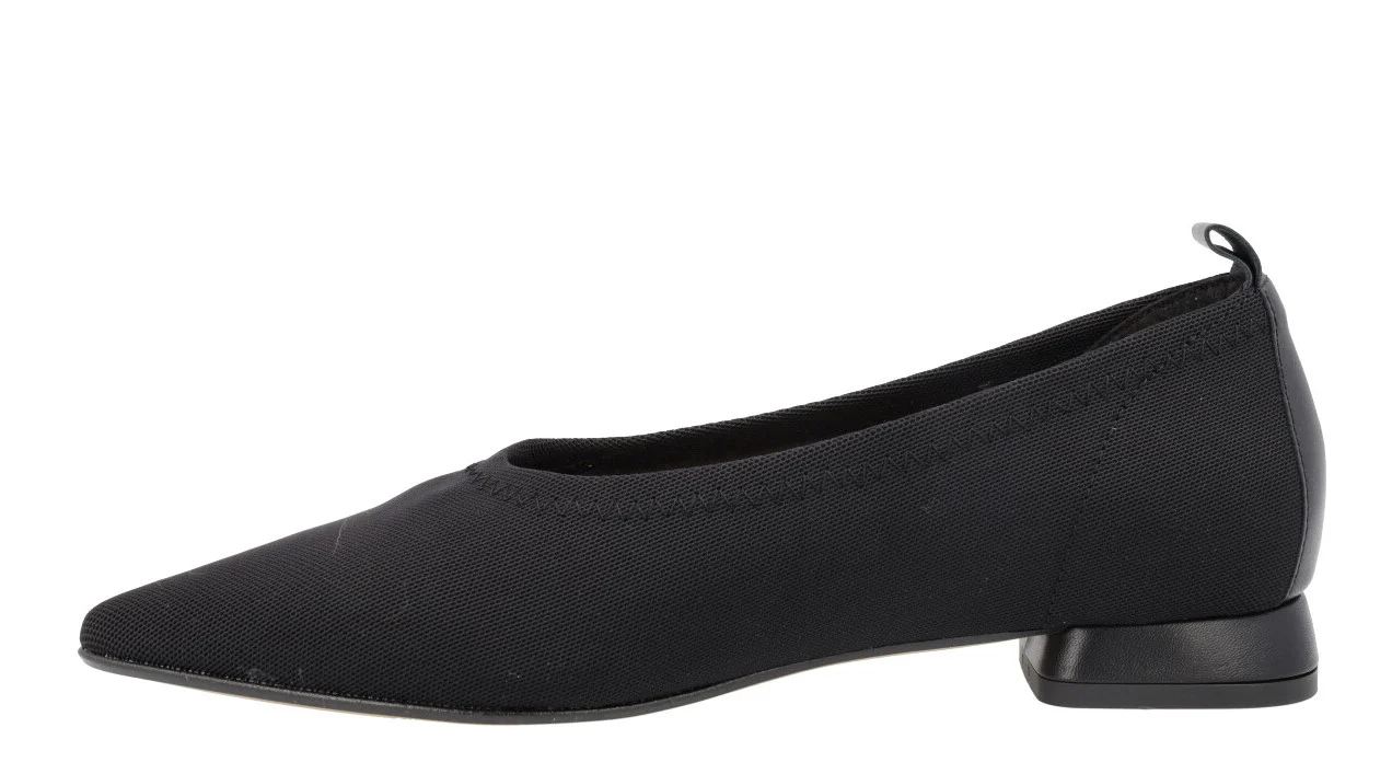 Bailarinas negras de licra con tacones forrados - Image 3