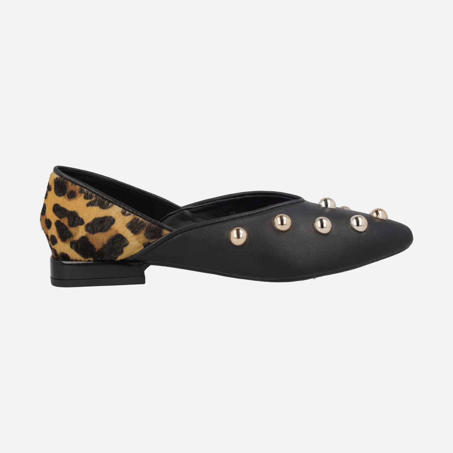 Bailarinas negras de piel con tachas y animal print Braham