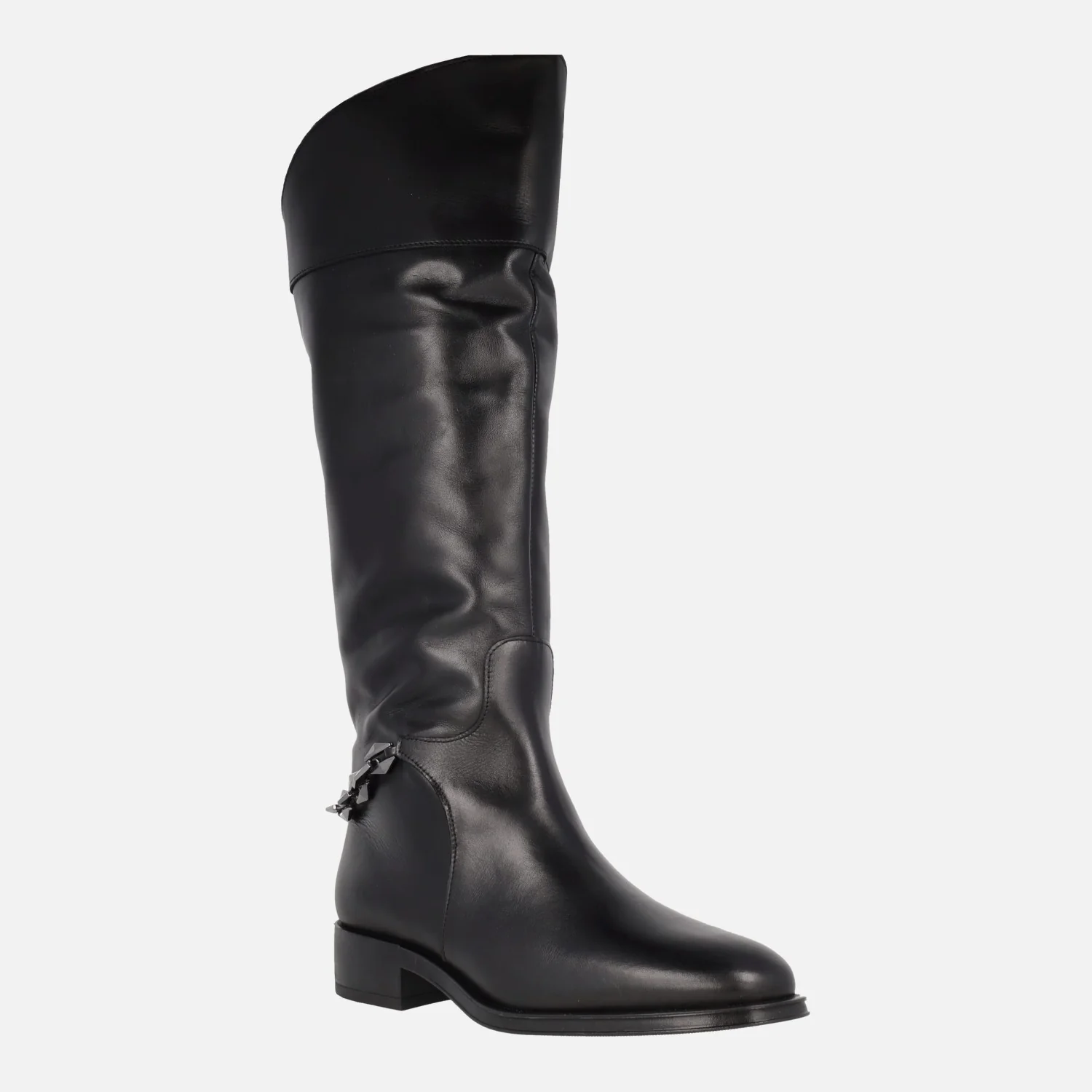 Botas altas de piel negra Couture con adorno de cadena en el talón - Image 2