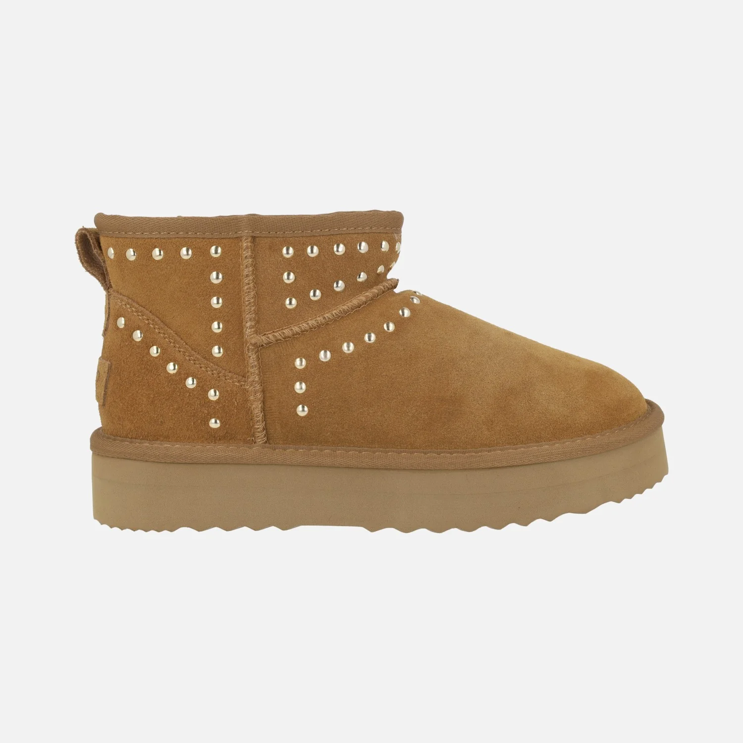 Botas bajas de serraje forradas de pelo con tachas doradas Agder