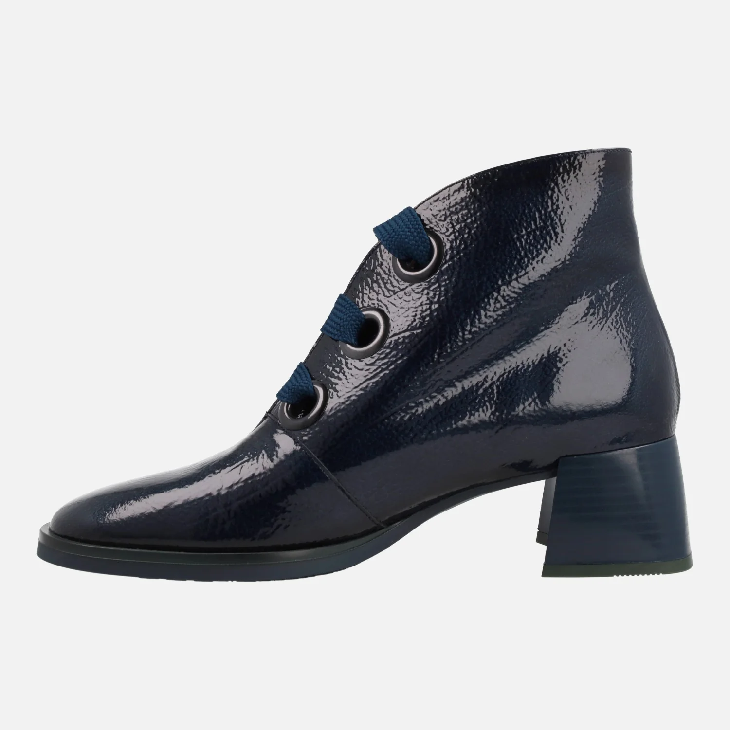 Botines de tacón en charol con cordones Hispanitas Milan - Image 3