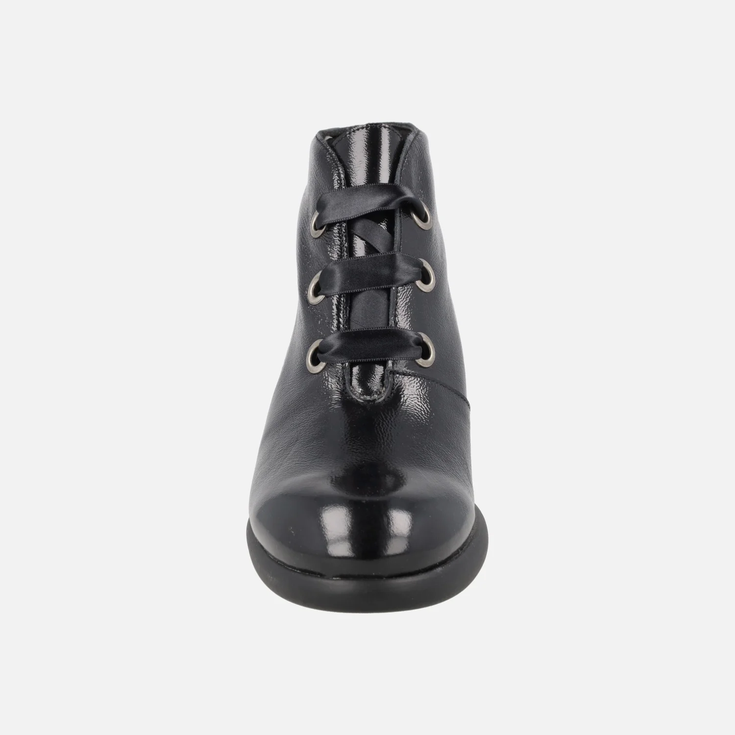 Botines de tacón en charol negro con cordones - Image 5