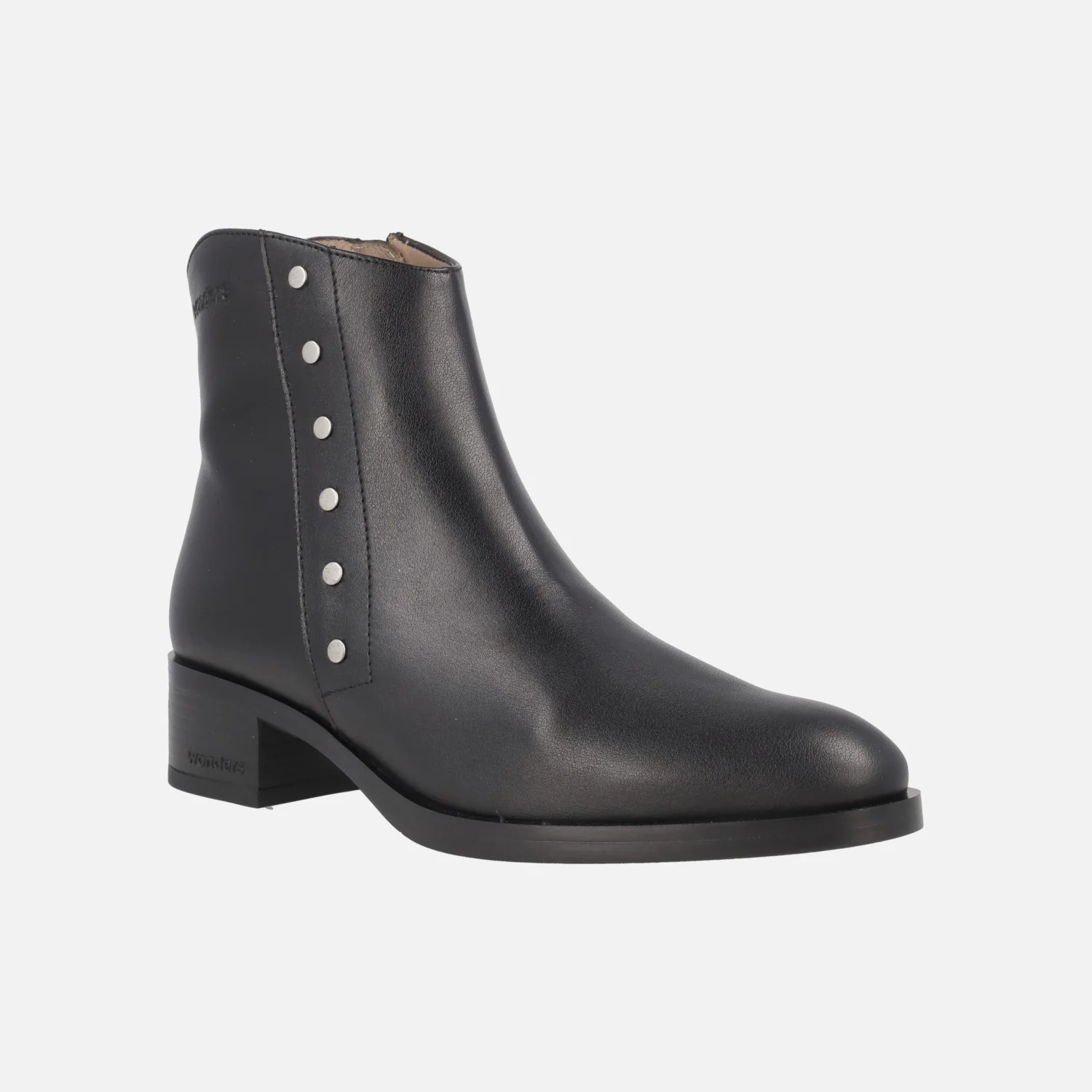 Botines negros de piel con tachas plateadas - Image 2