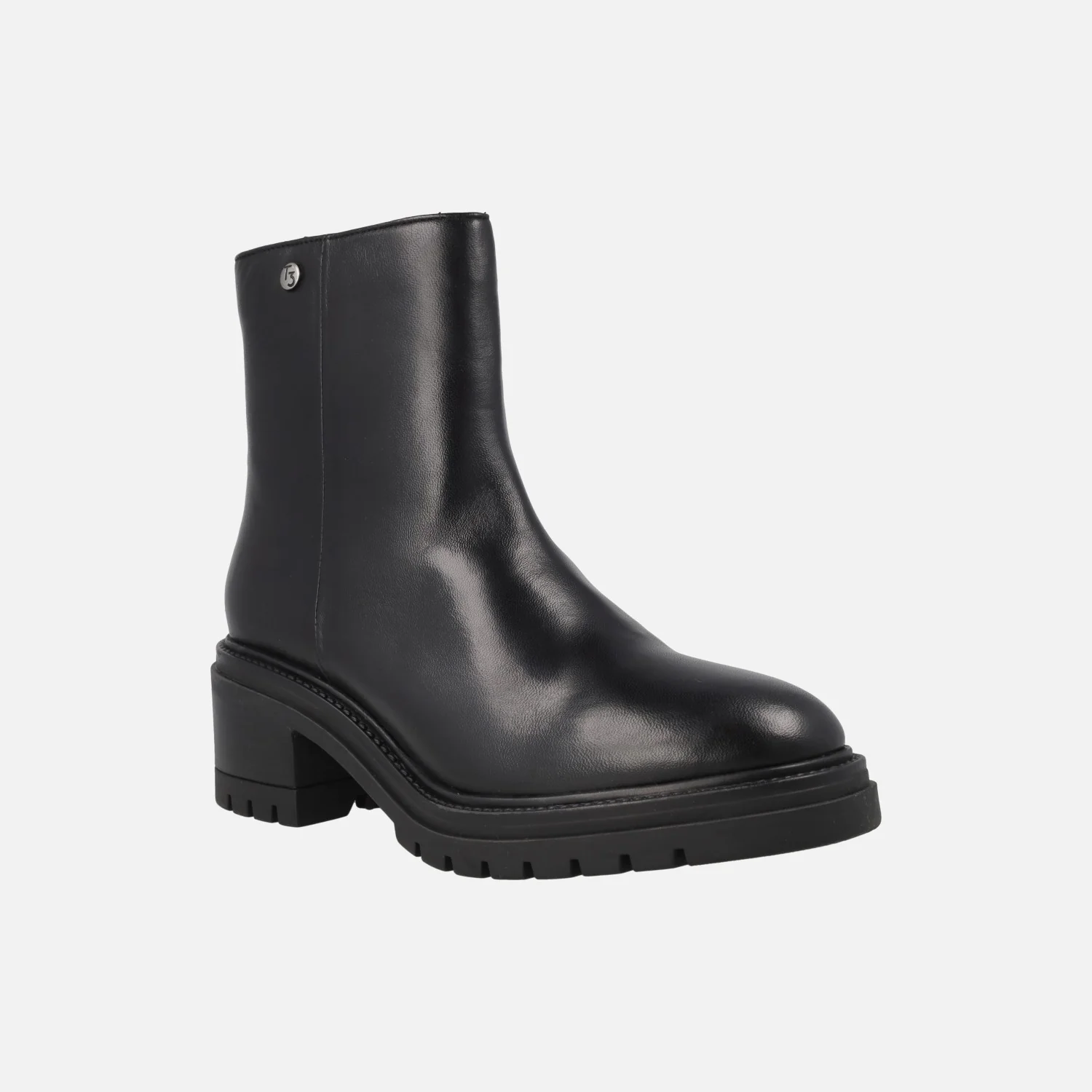 Botines negros de piel con tacón y piso de goma - Image 2