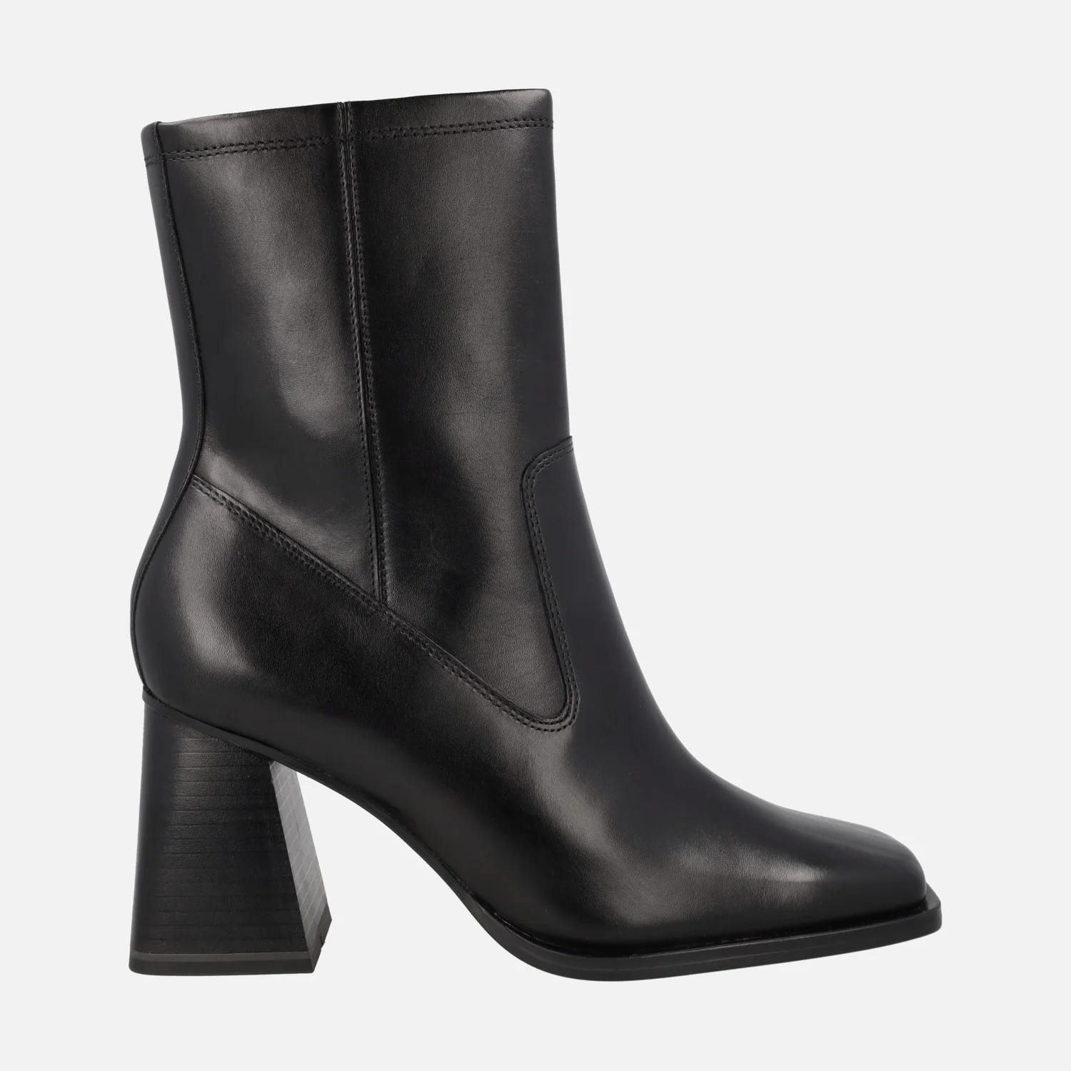 Botines de piel con tacones de 8 cms de altura
