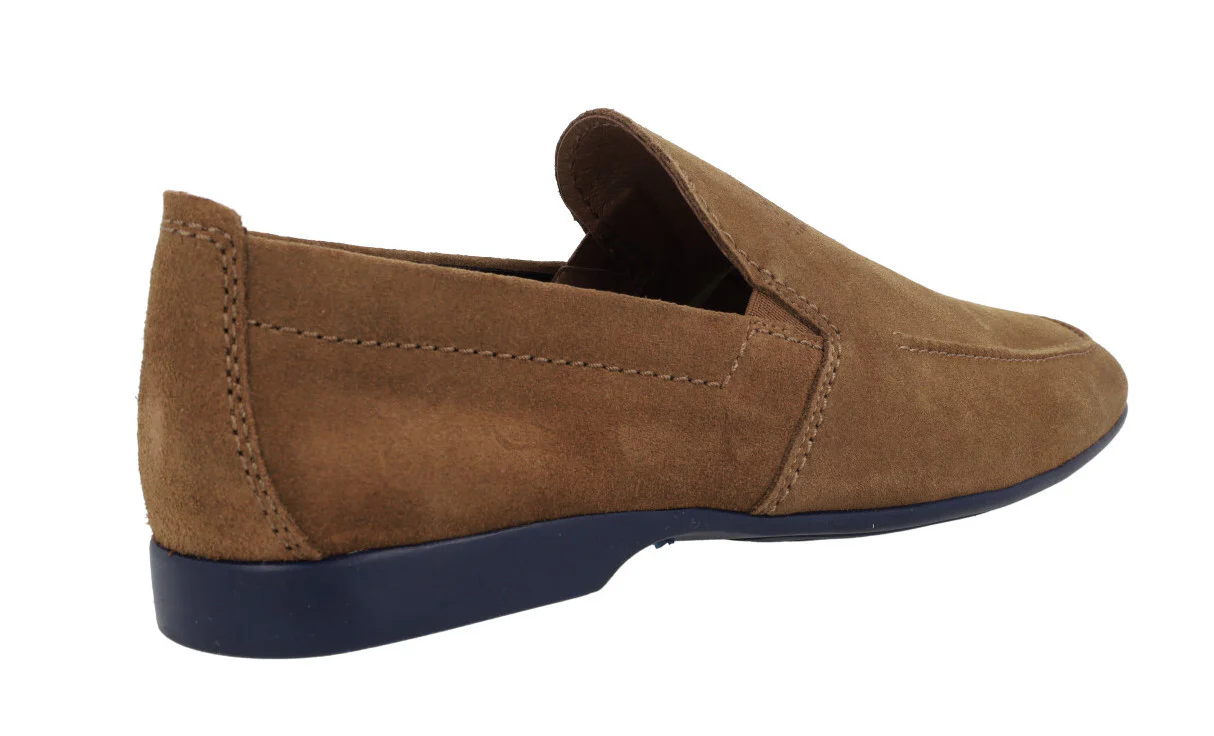 Mocasines de ante con elásticos y piso fino de goma - Image 4