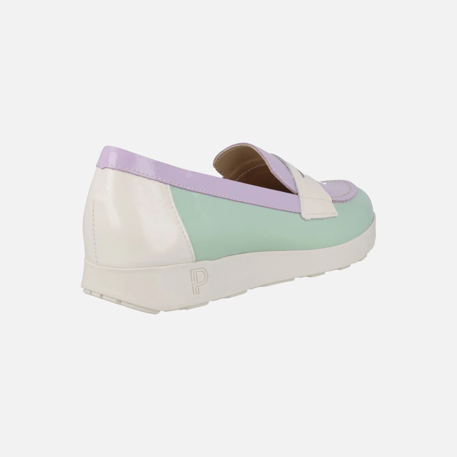 Mocasines combinados en piel charol con adorno de antifaz - Image 11