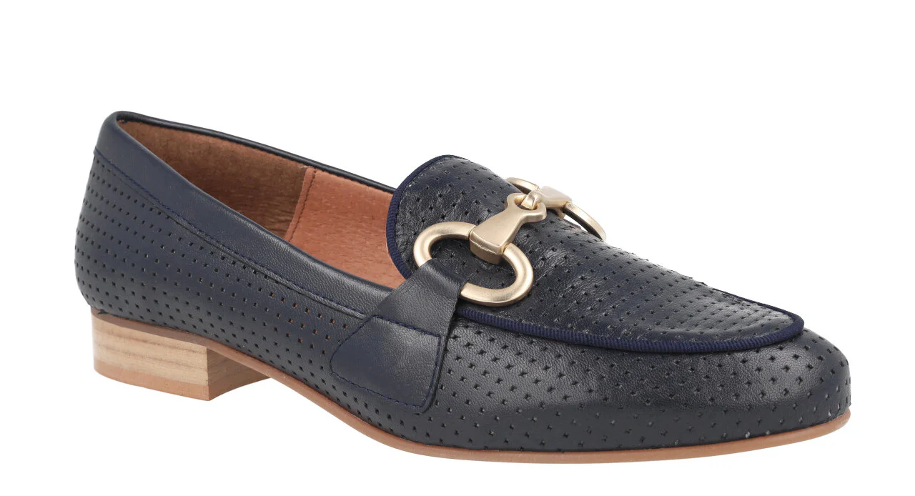 Mocasines con picados y adorno metálico Vileya - Image 6