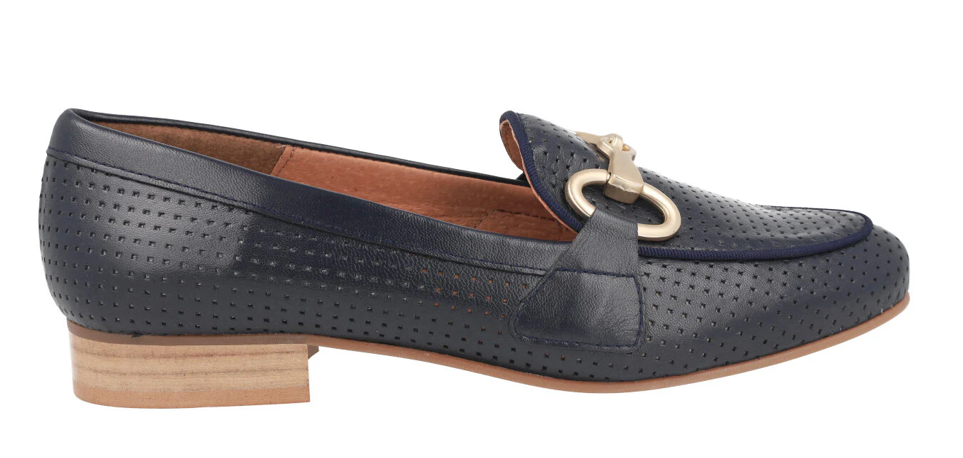 Mocasines con picados y adorno metálico Vileya - Image 7
