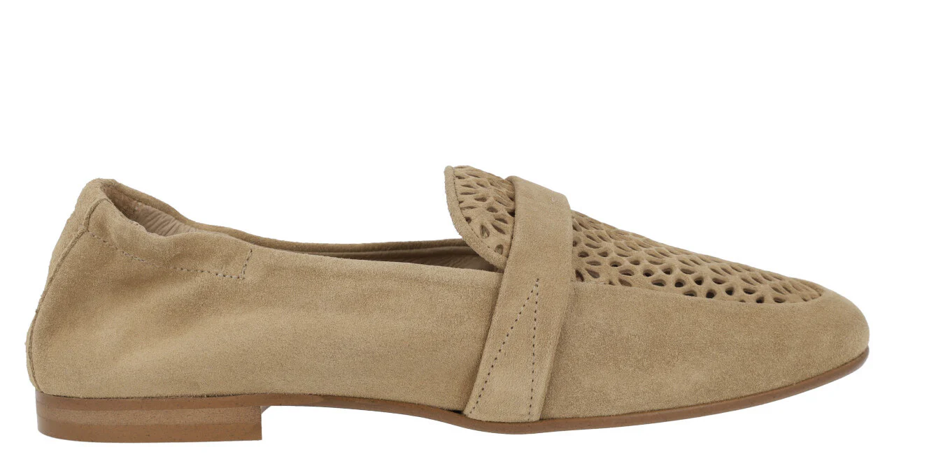 Mocasines de ante camel con pala troquelada para mujer - Image 2