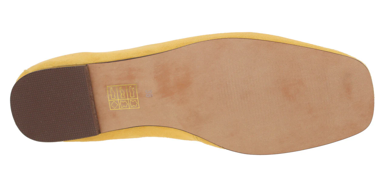 Mocasines de ante con adorno metálico para mujer Frida - Image 20