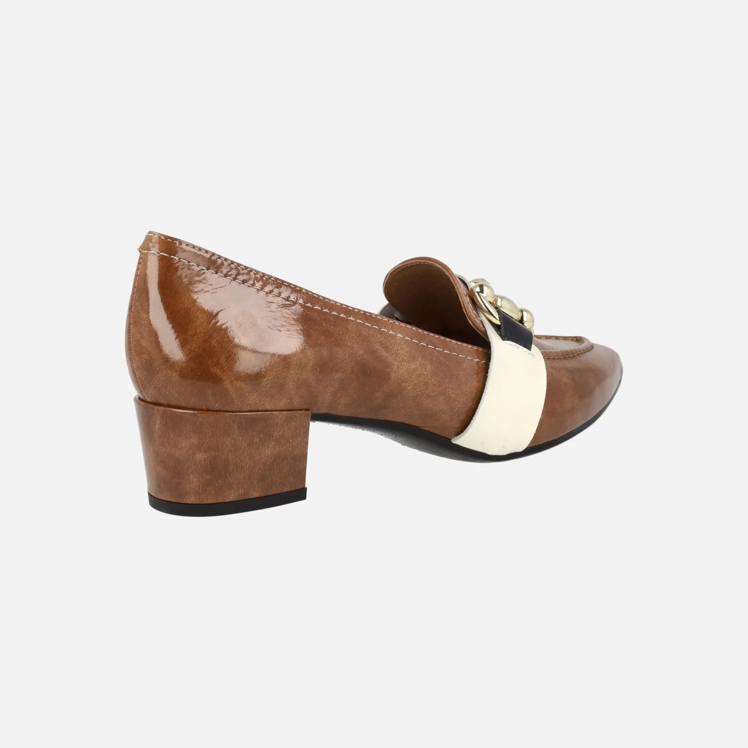 Mocasines de charol con tacón bajo y adorno metálico Allen - Image 8
