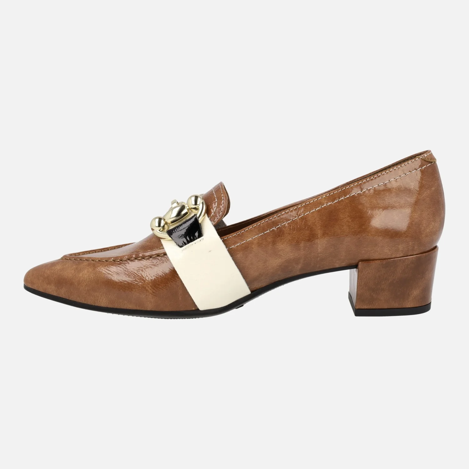 Mocasines de charol con tacón bajo y adorno metálico Allen - Image 9