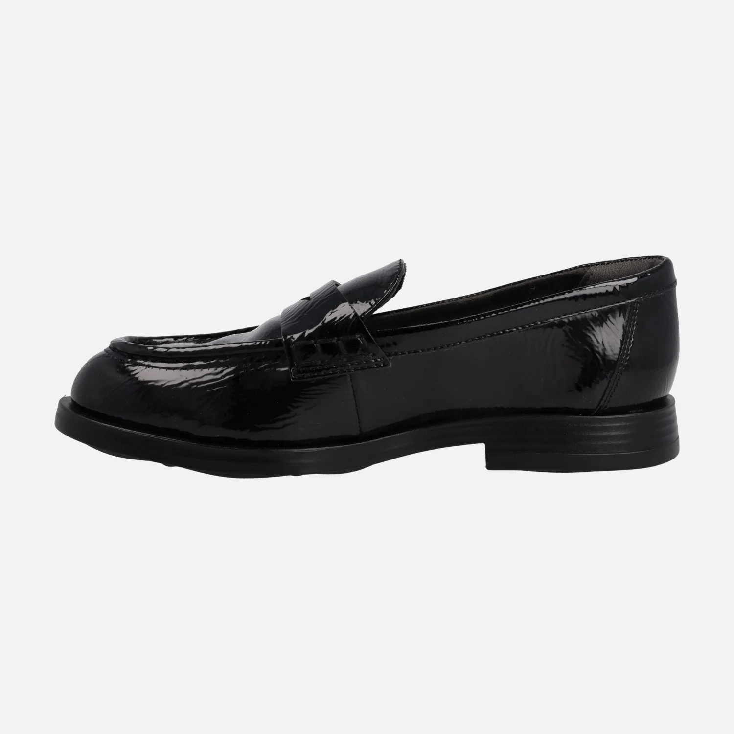 Mocasines de charol negro con adorno de antifaz - Image 3