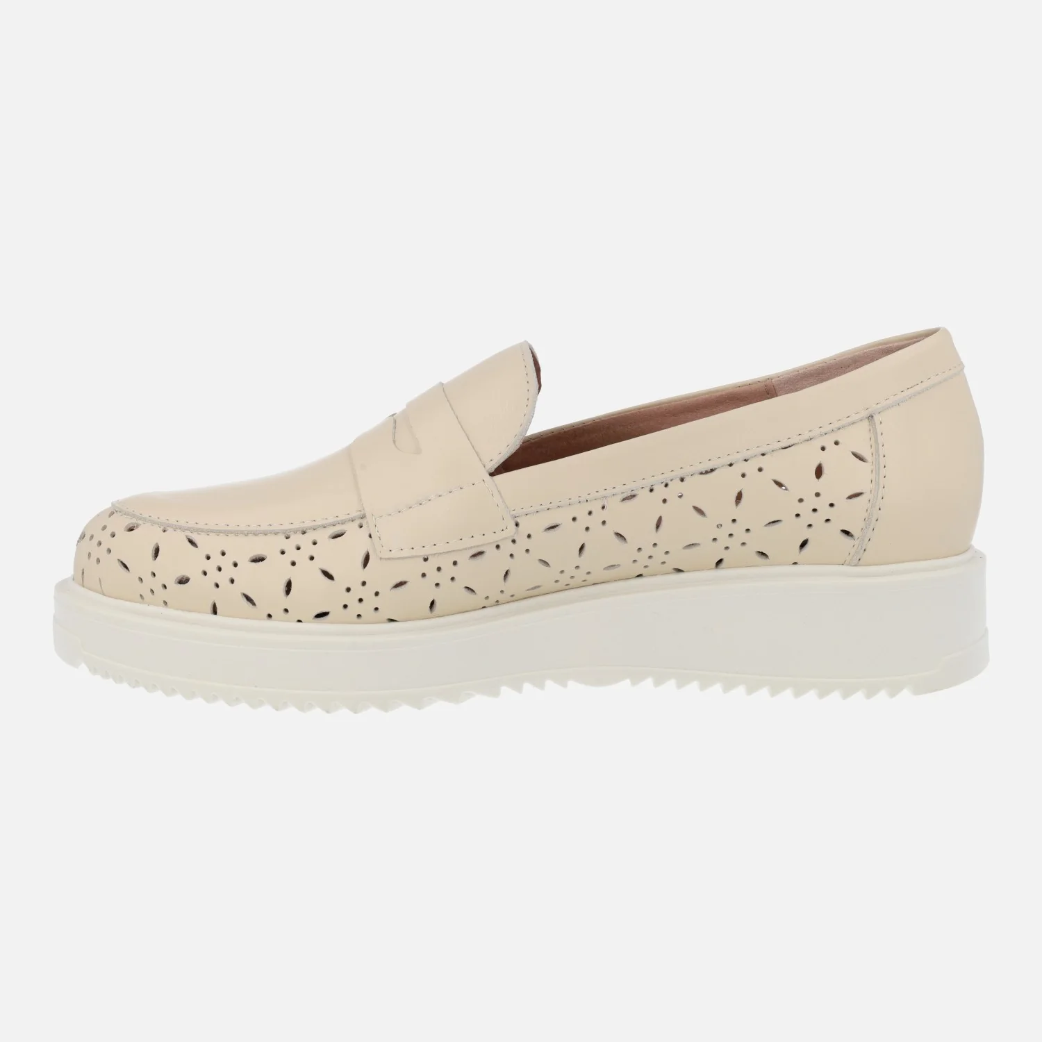 Mocasines de piel beige con dibujos troquelados y antifaz - Image 3