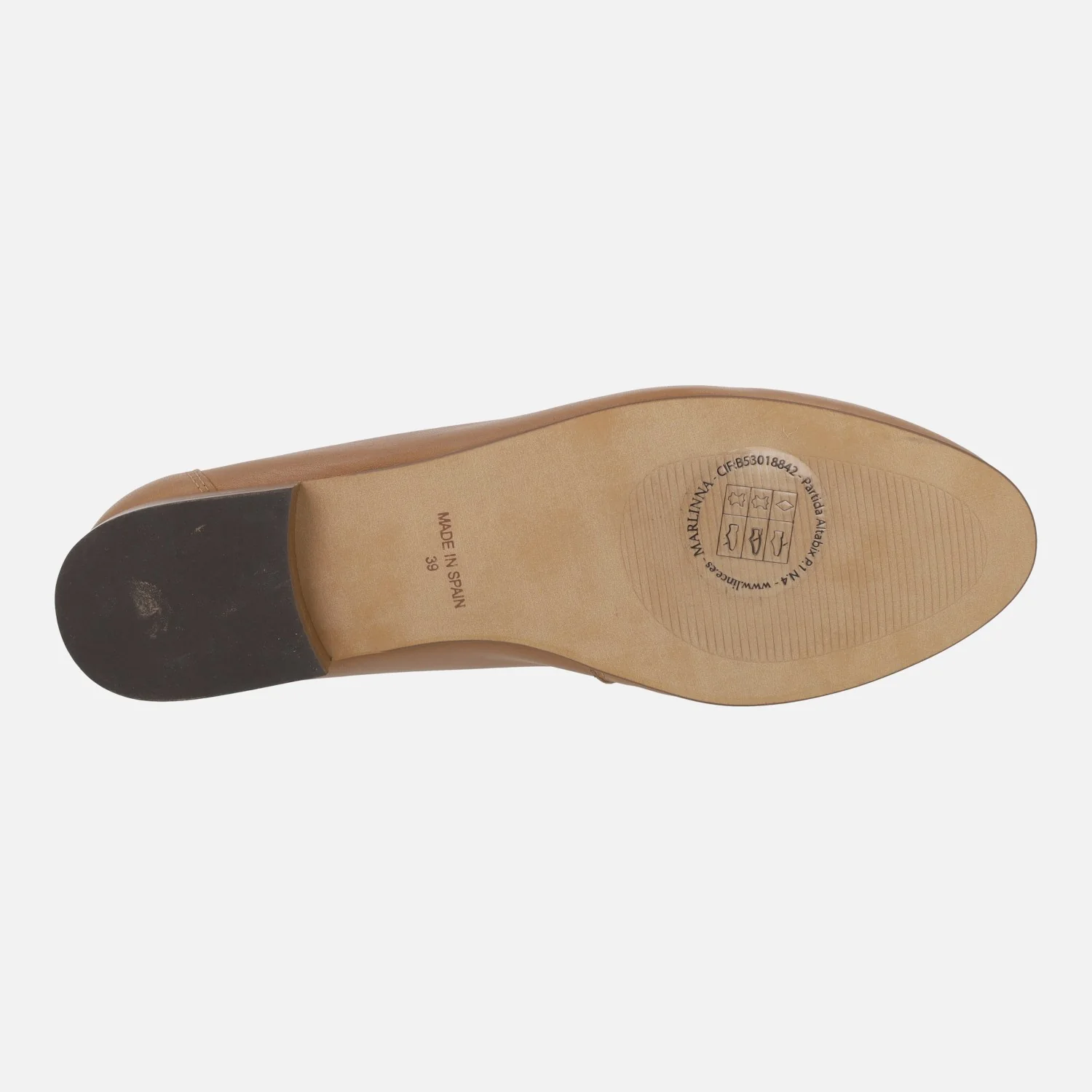 Mocasines de piel color camel con adorno metálico dorado - Image 6