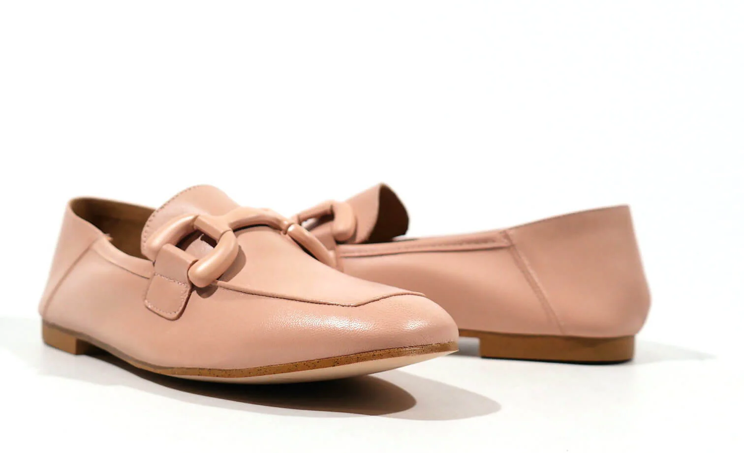 Mocasines de piel con adorno de pasta al tono para mujer - Image 10