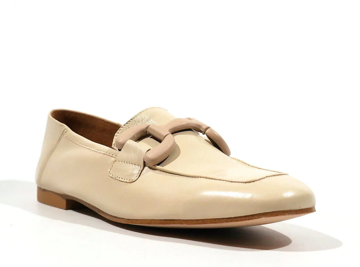 Mocasines de piel con adorno de pasta al tono para mujer - Image 15