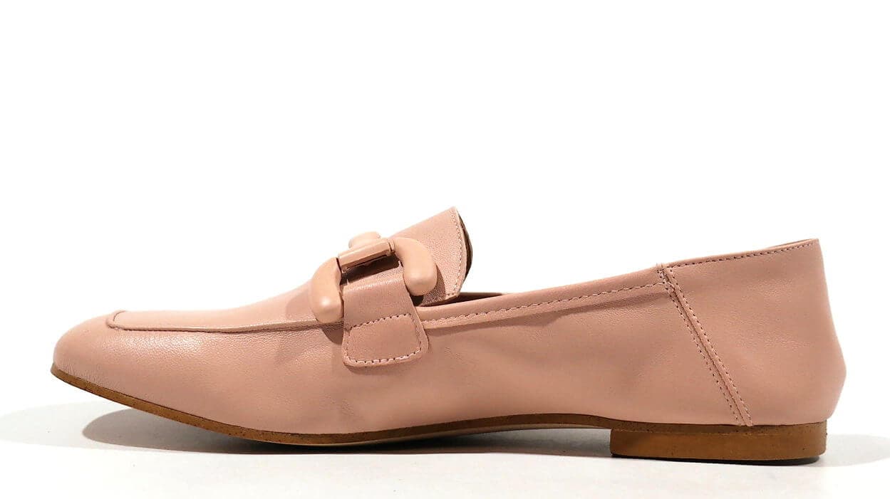 Mocasines de piel con adorno de pasta al tono para mujer - Image 9