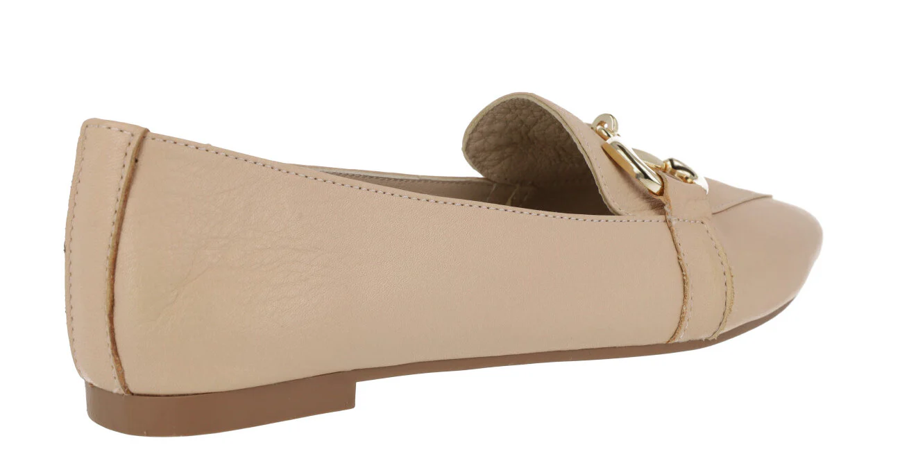 Mocasines de piel con adorno metálico dorado - Image 4