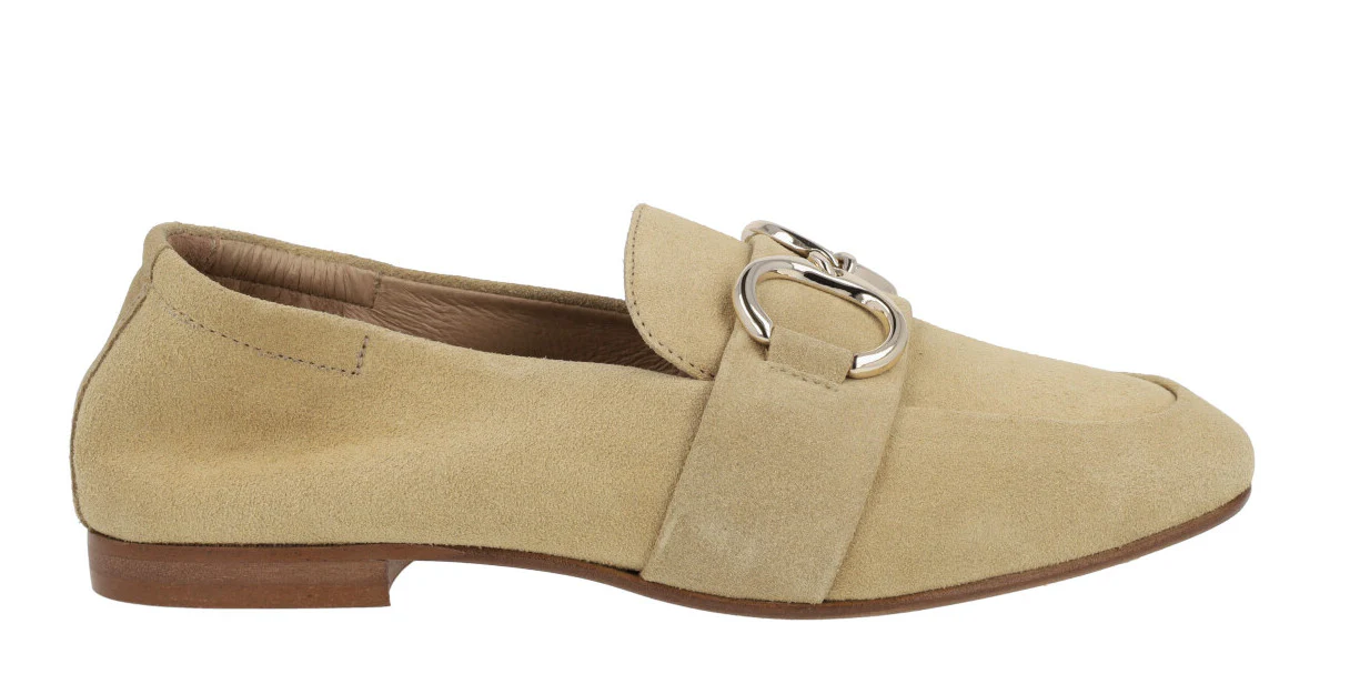 Mocasines de serraje para mujer con adorno metálico - Image 7
