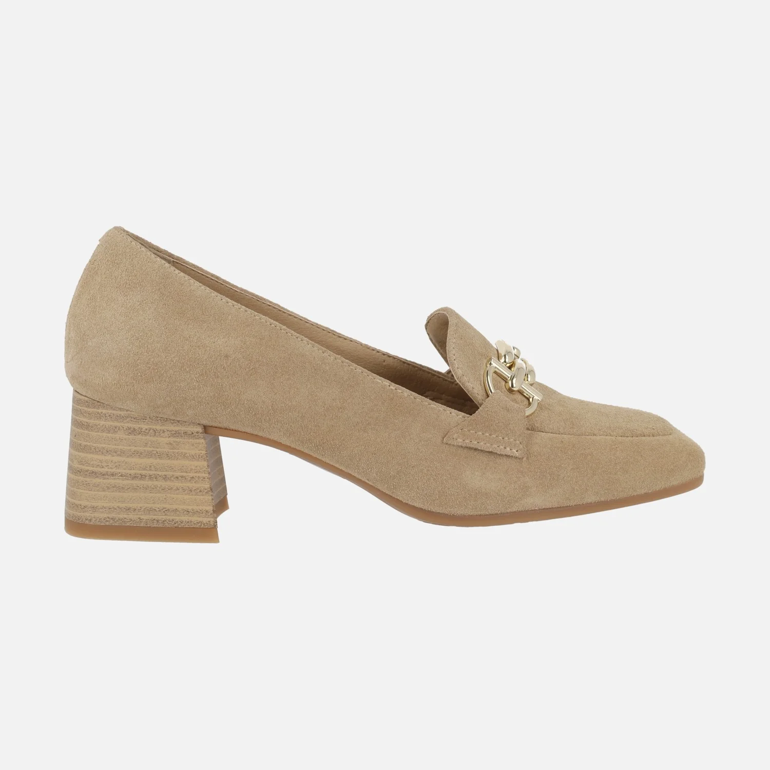 Mocasines de tacón en serraje camel con adorno dorado