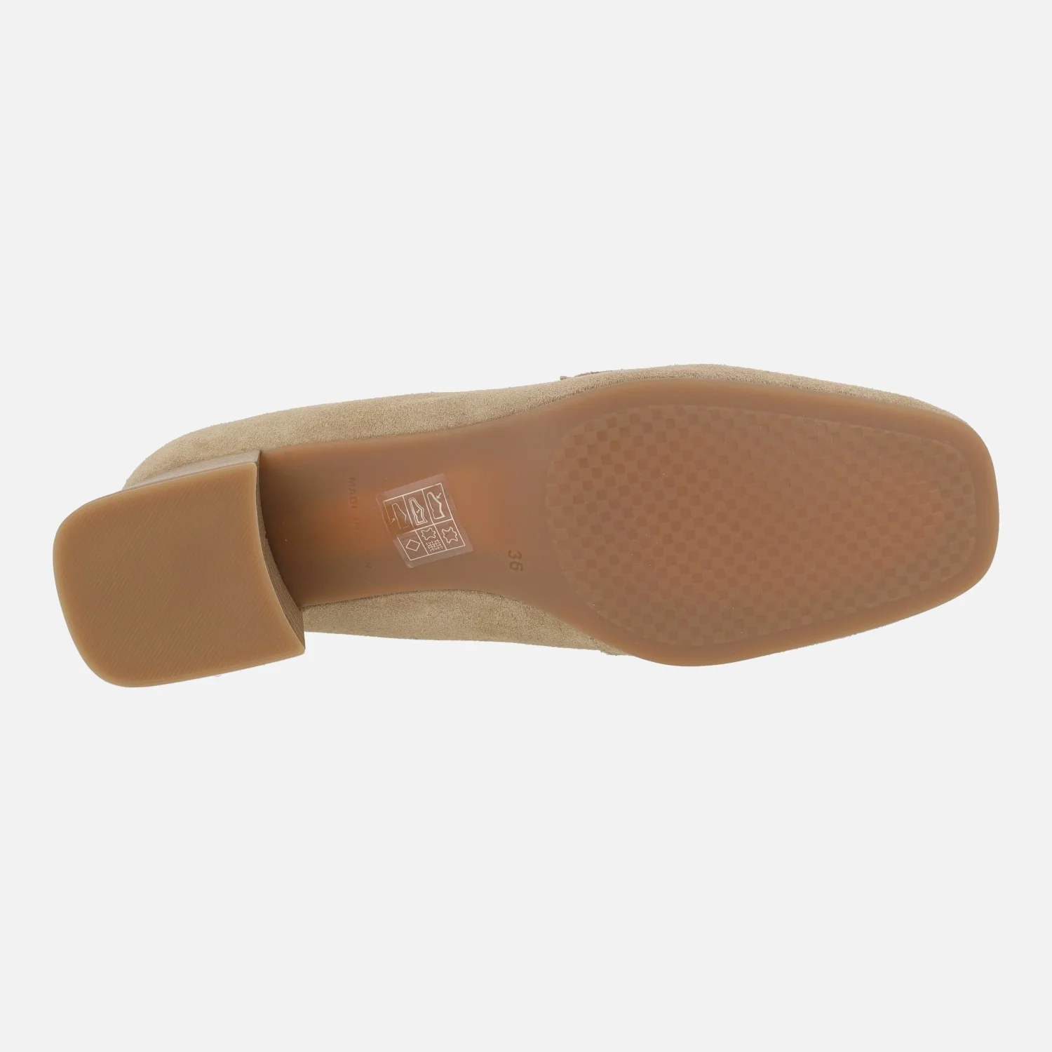 Mocasines de tacón en serraje camel con adorno dorado - Image 6