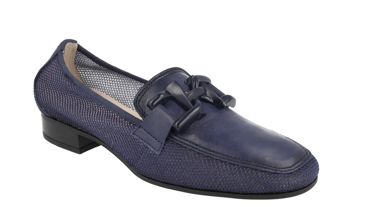 Mocasines multimaterial con adorno para mujer - Image 7