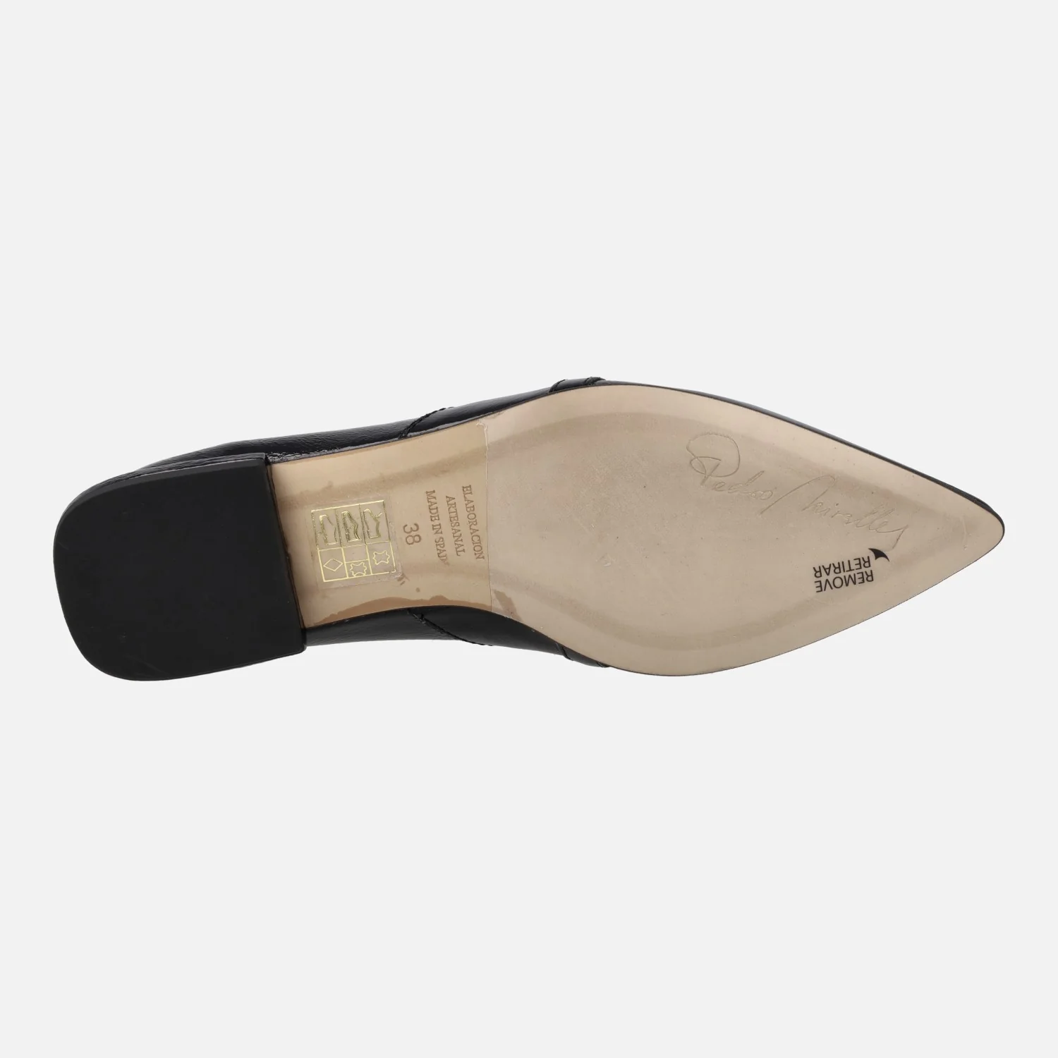 Mocasines negros de charol Monastir con adorno metálico dorado - Image 5