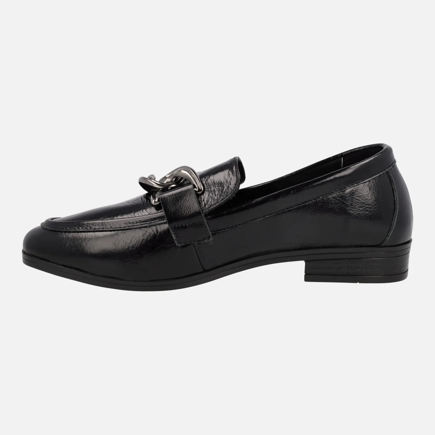 Mocasines negros de charol para mujer con adorno de cadena - Image 3