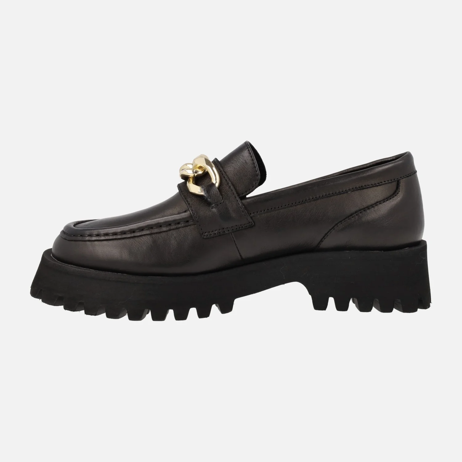 Mocasines negros de piel con cadena dorada y piso track para mujer - Image 3