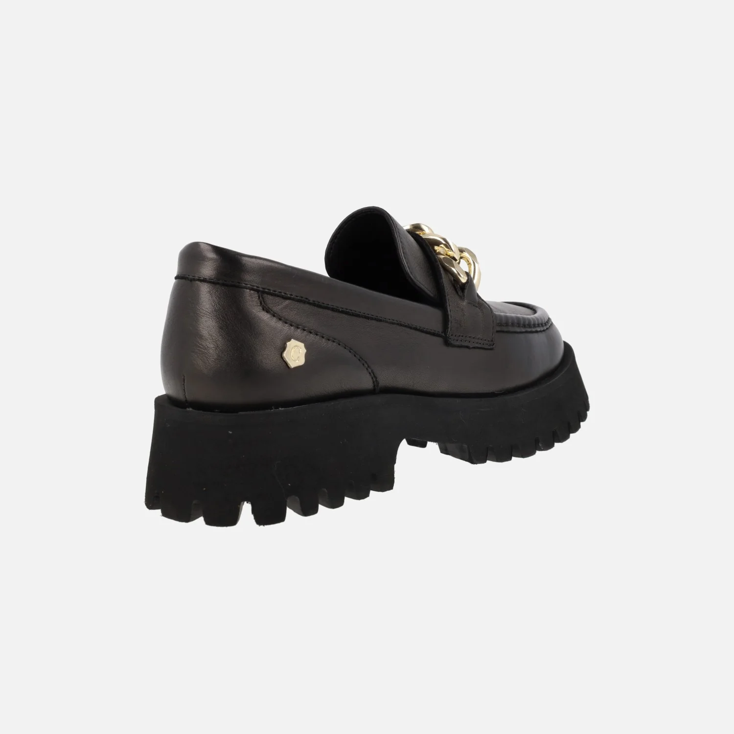 Mocasines negros de piel con cadena dorada y piso track para mujer - Image 4