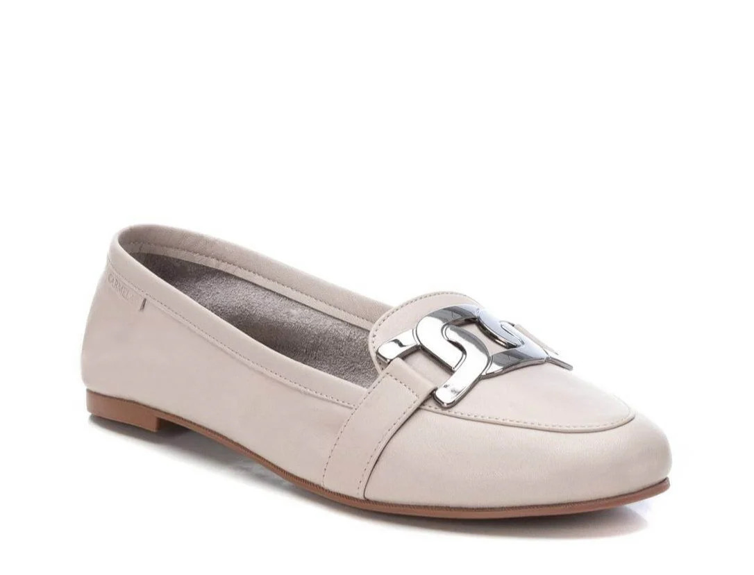 Mocasines planos de piel con adorno para mujer - Image 8