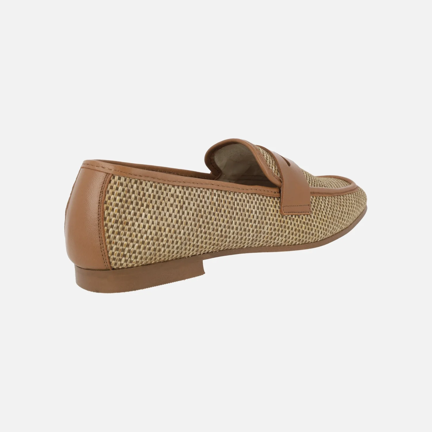 Mocasines planos en tejido efecto rafia con adorno de antifaz - Image 4