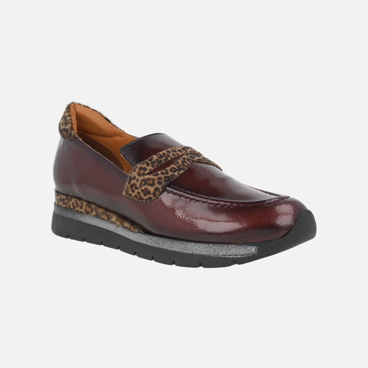 Mocasines Polar en piel charol con detalles en animal print - Image 14