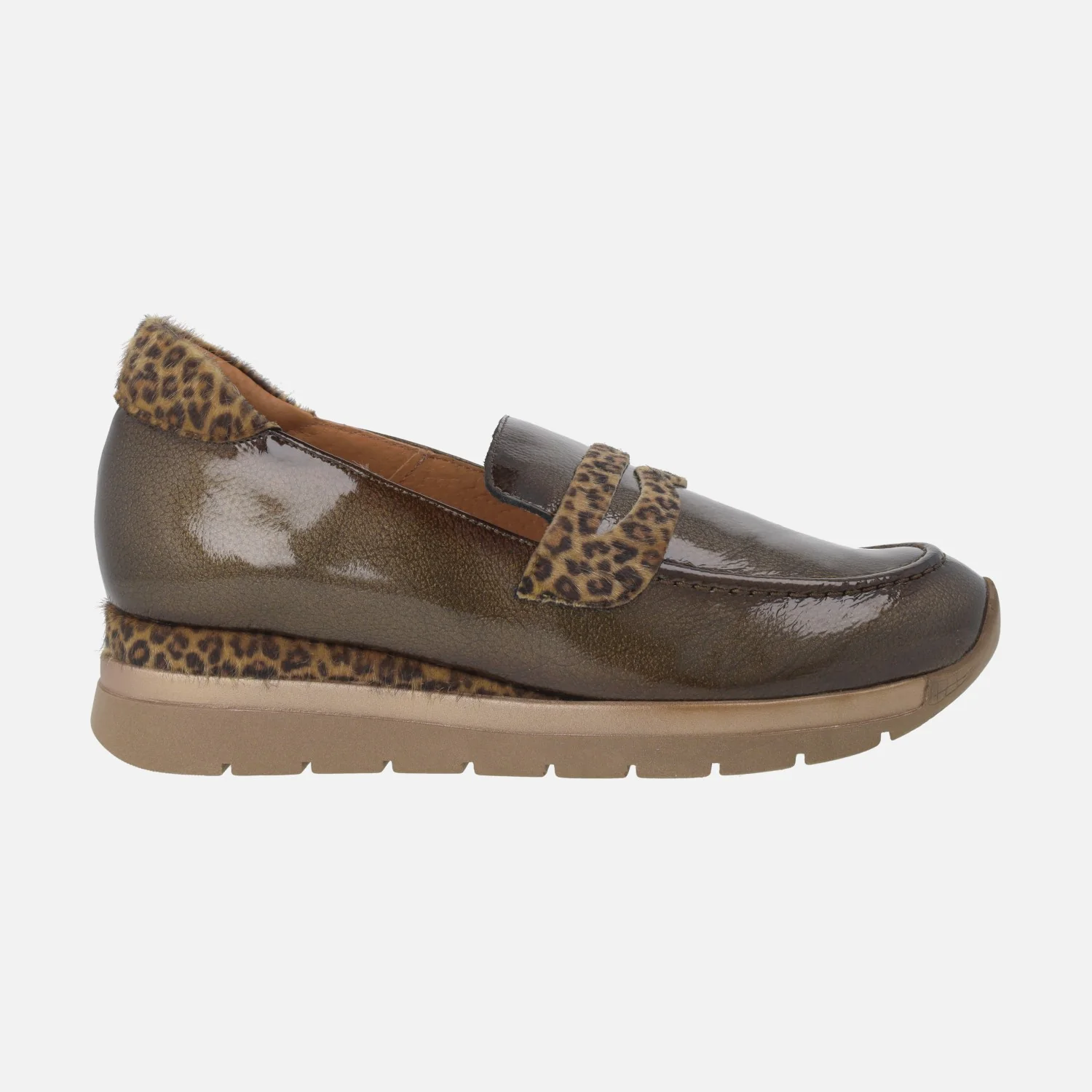 Mocasines Polar en piel charol con detalles en animal print - Image 7