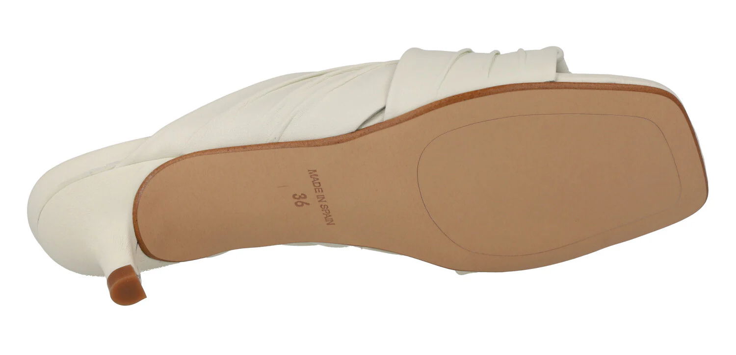 Mules de piel con pala fruncida y tacón bajo - Image 10