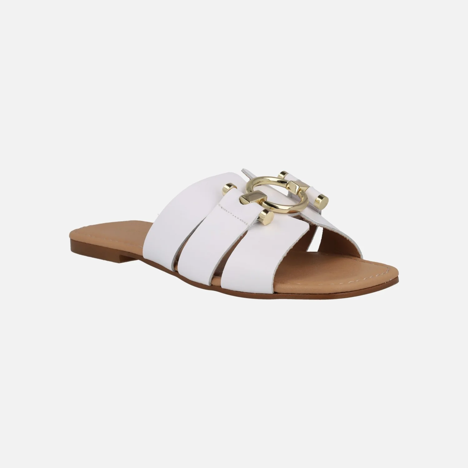 Sandalias planas de piel con adorno metálico dorado - Image 7