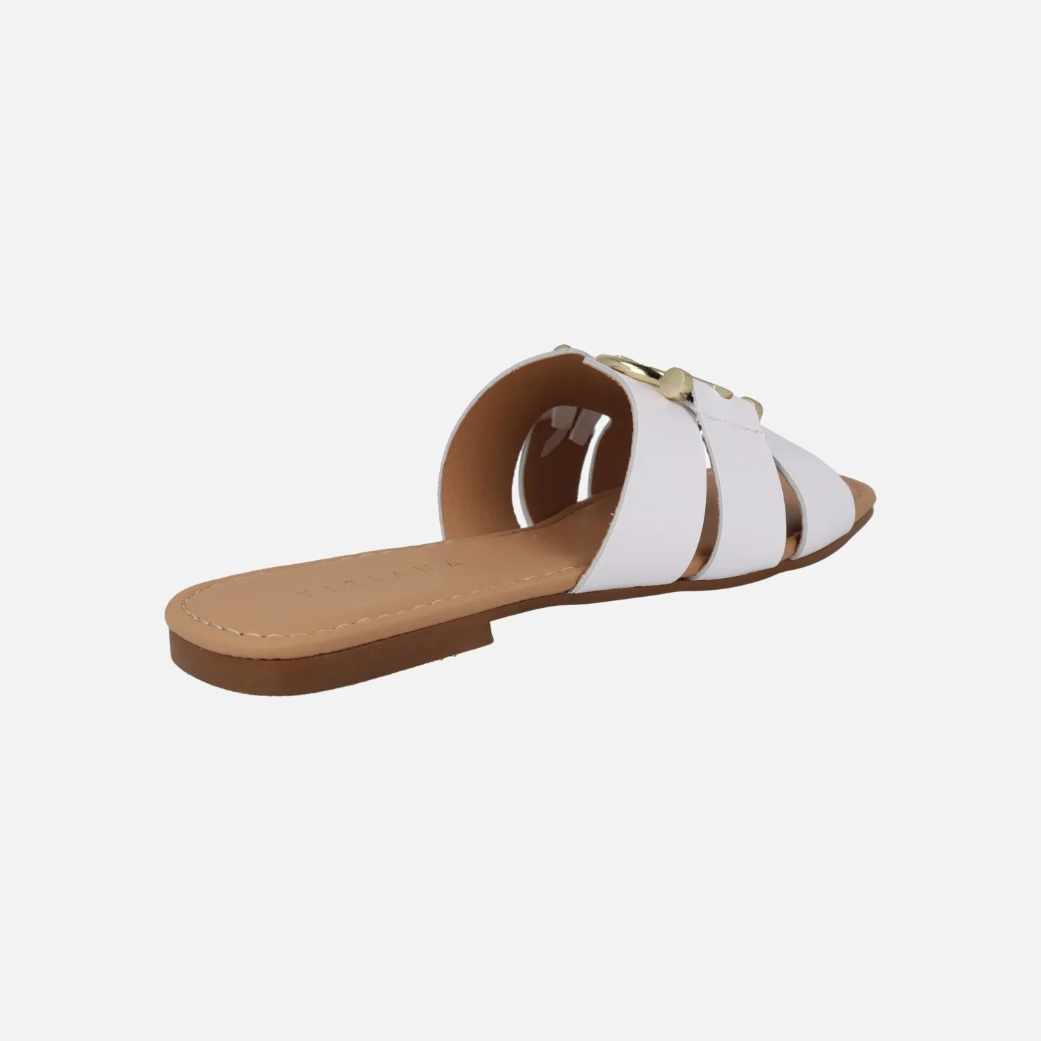 Sandalias planas de piel con adorno metálico dorado - Image 9