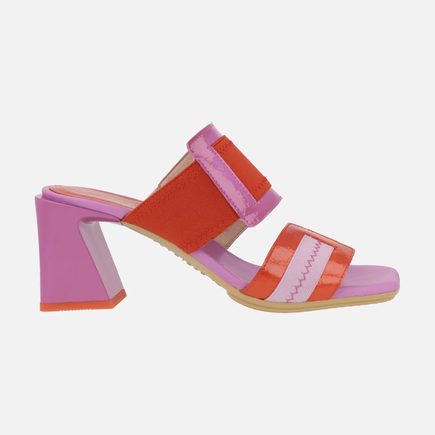 Sandalias de dos tiras en combinado de charol y tejido elástico