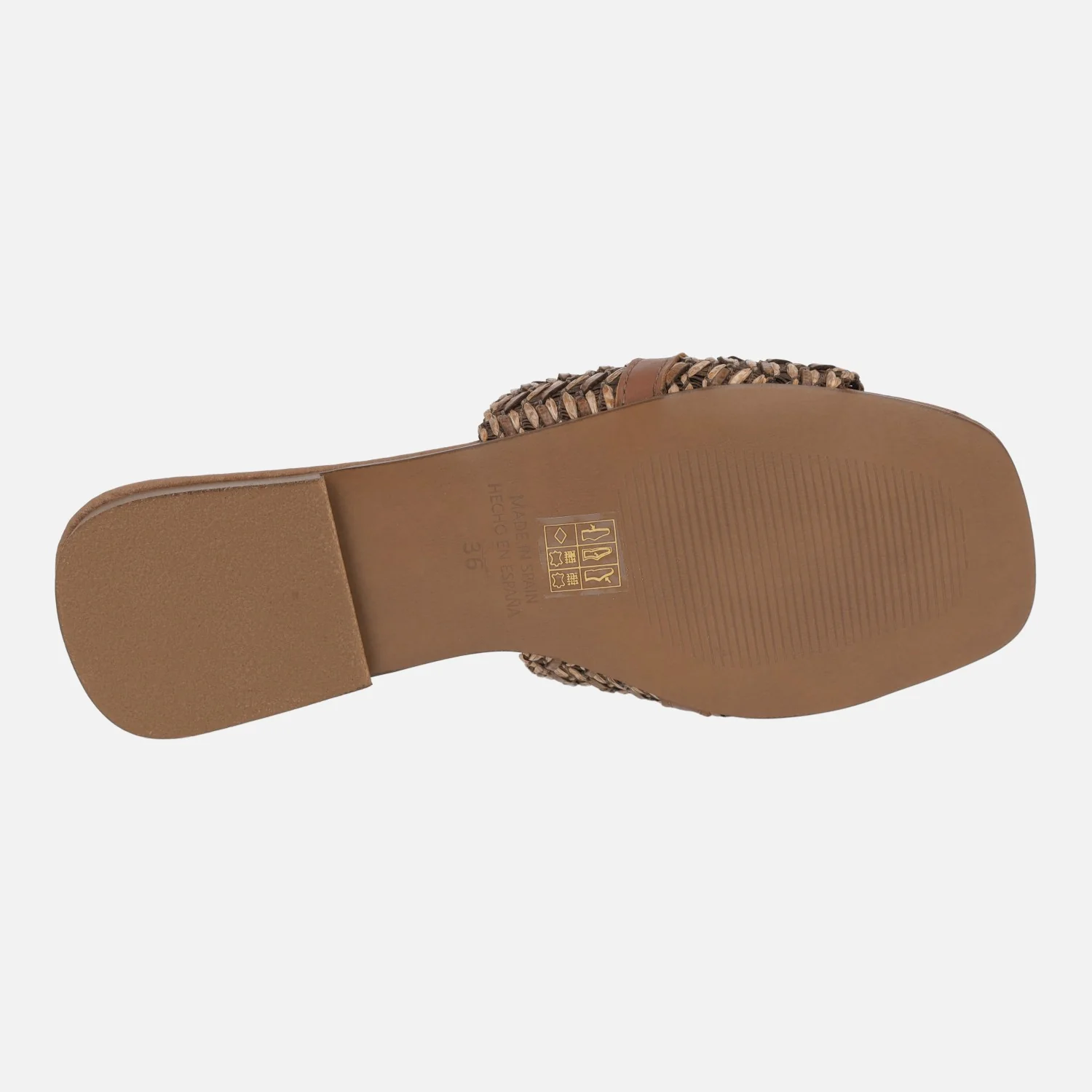 Sandalias palas en rafia trenzada con adorno metálico dorado - Image 5