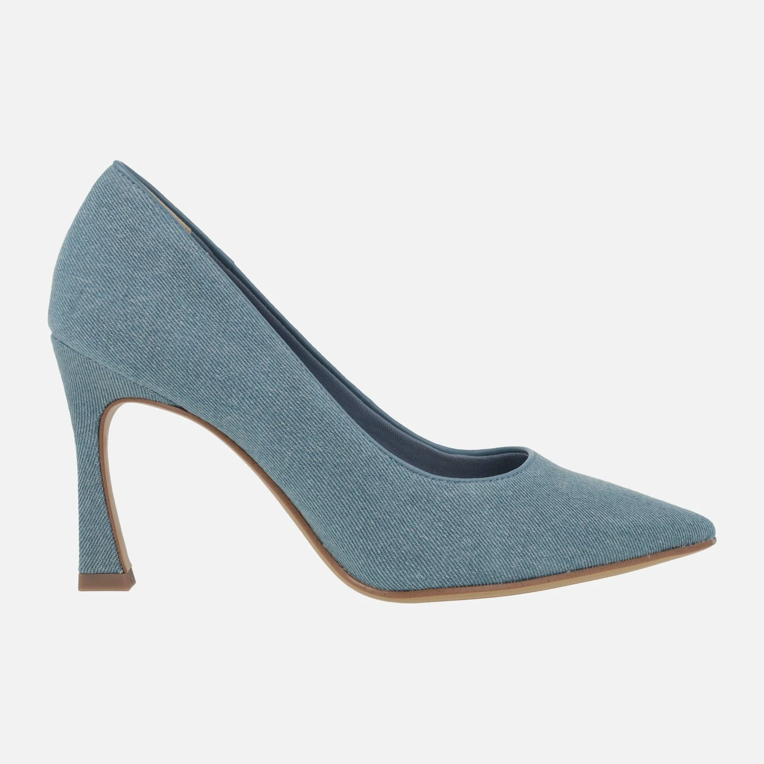 Salones en tejido Denim con tacones finos de Tamaris