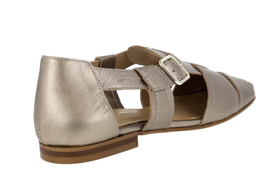 Sandalias cangrejeras de piel metalizada para mujer - Image 4