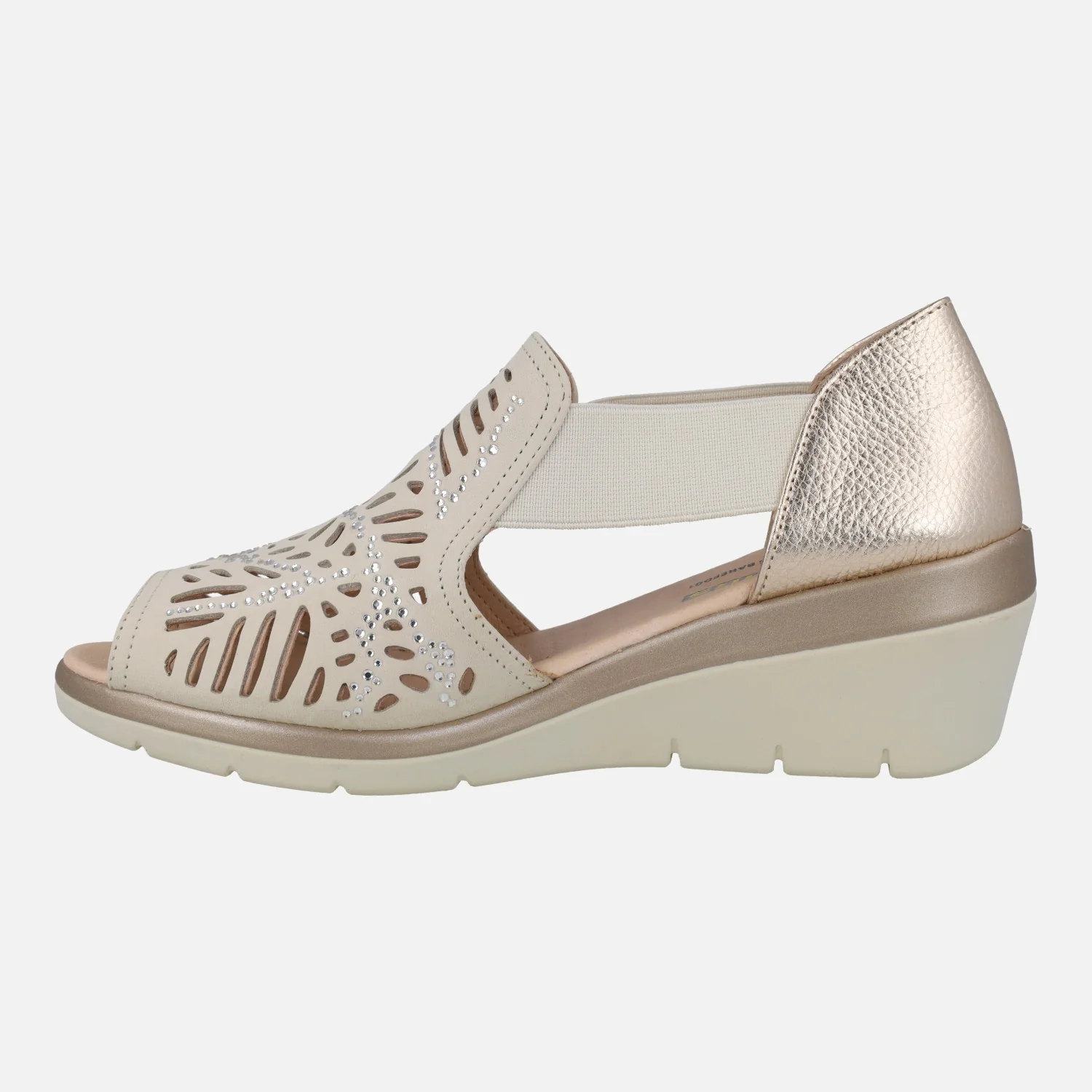 Sandalias cerradas en beige con elásticos laterales - Image 3