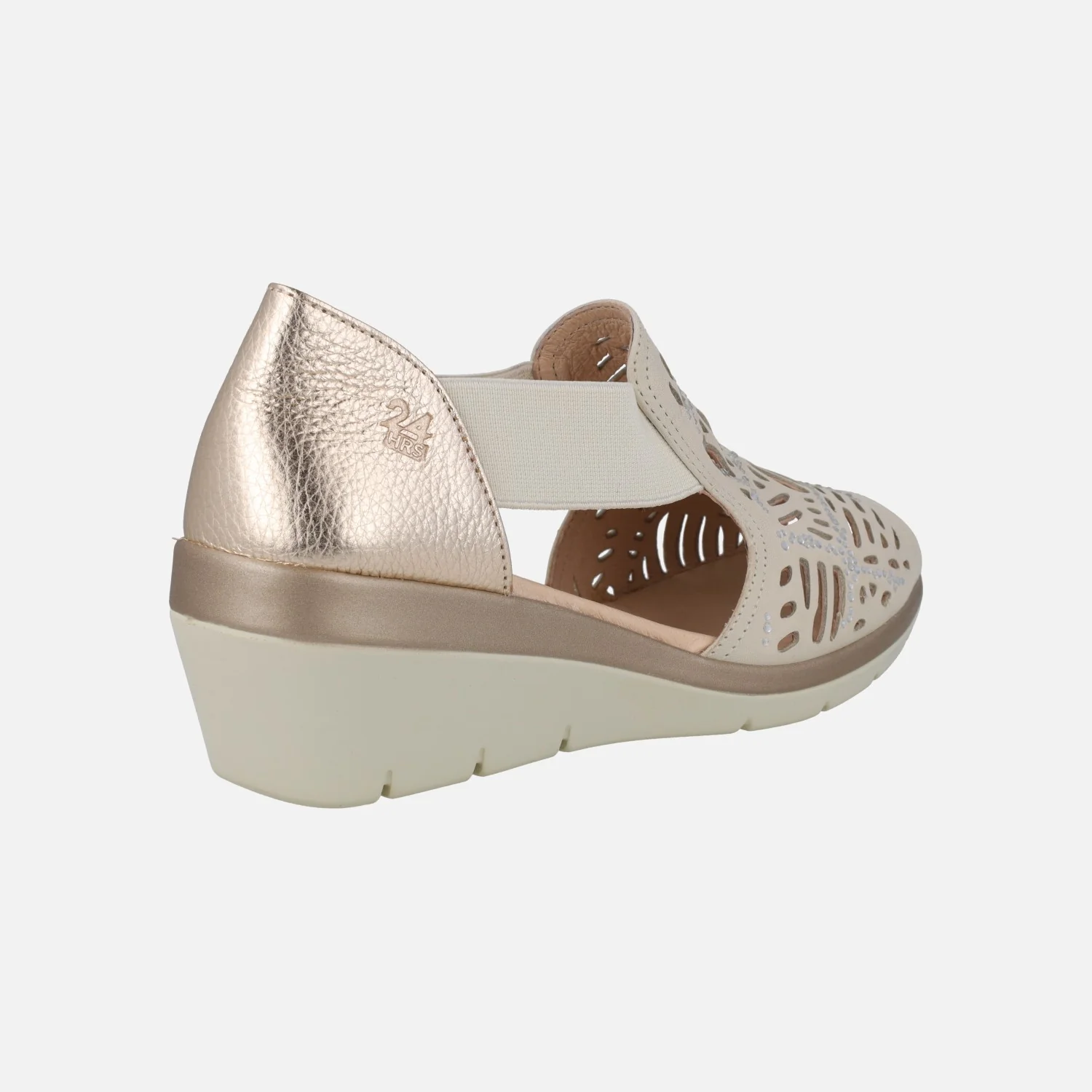 Sandalias cerradas en beige con elásticos laterales - Image 4