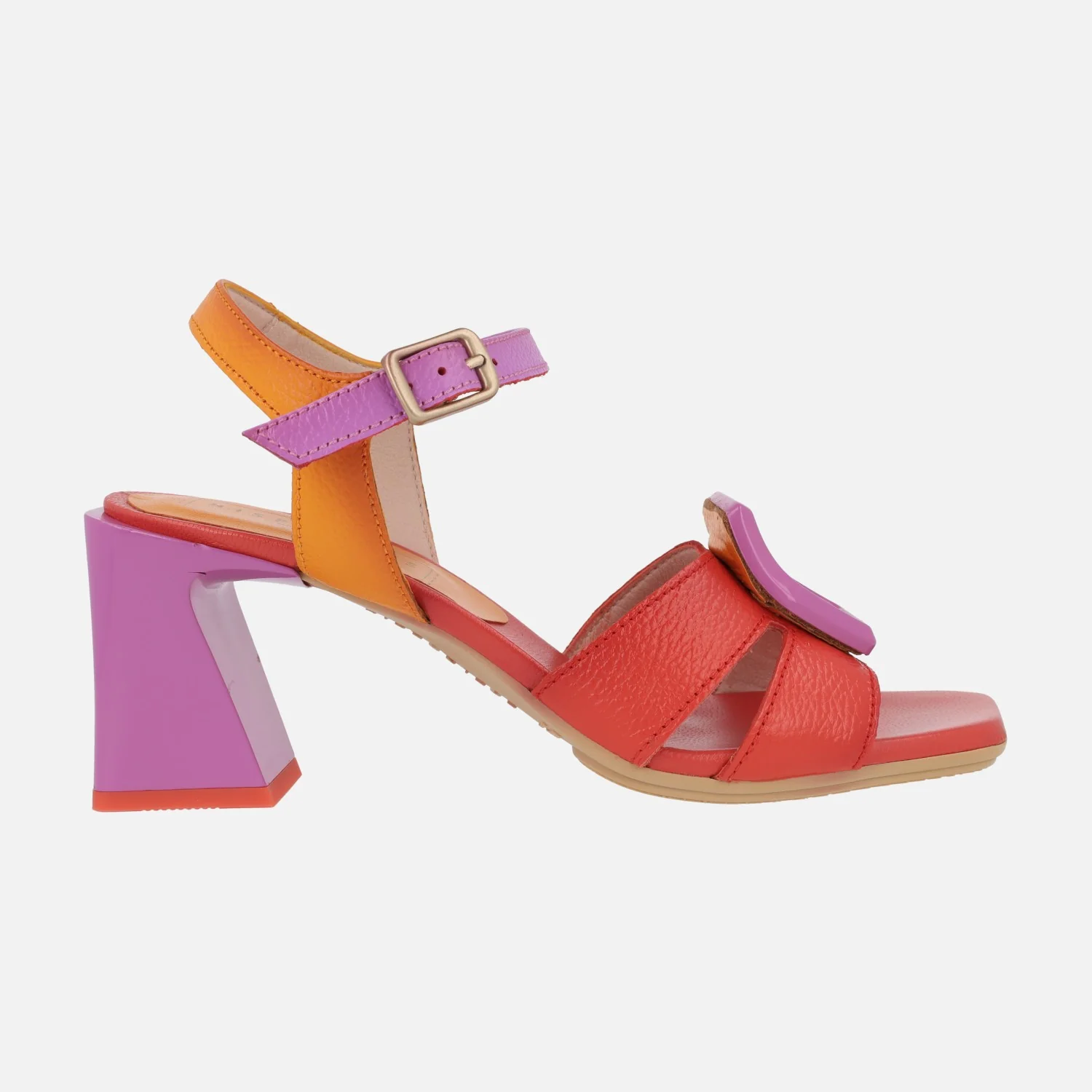 Sandalias combinadas de piel con adorno de hebilla