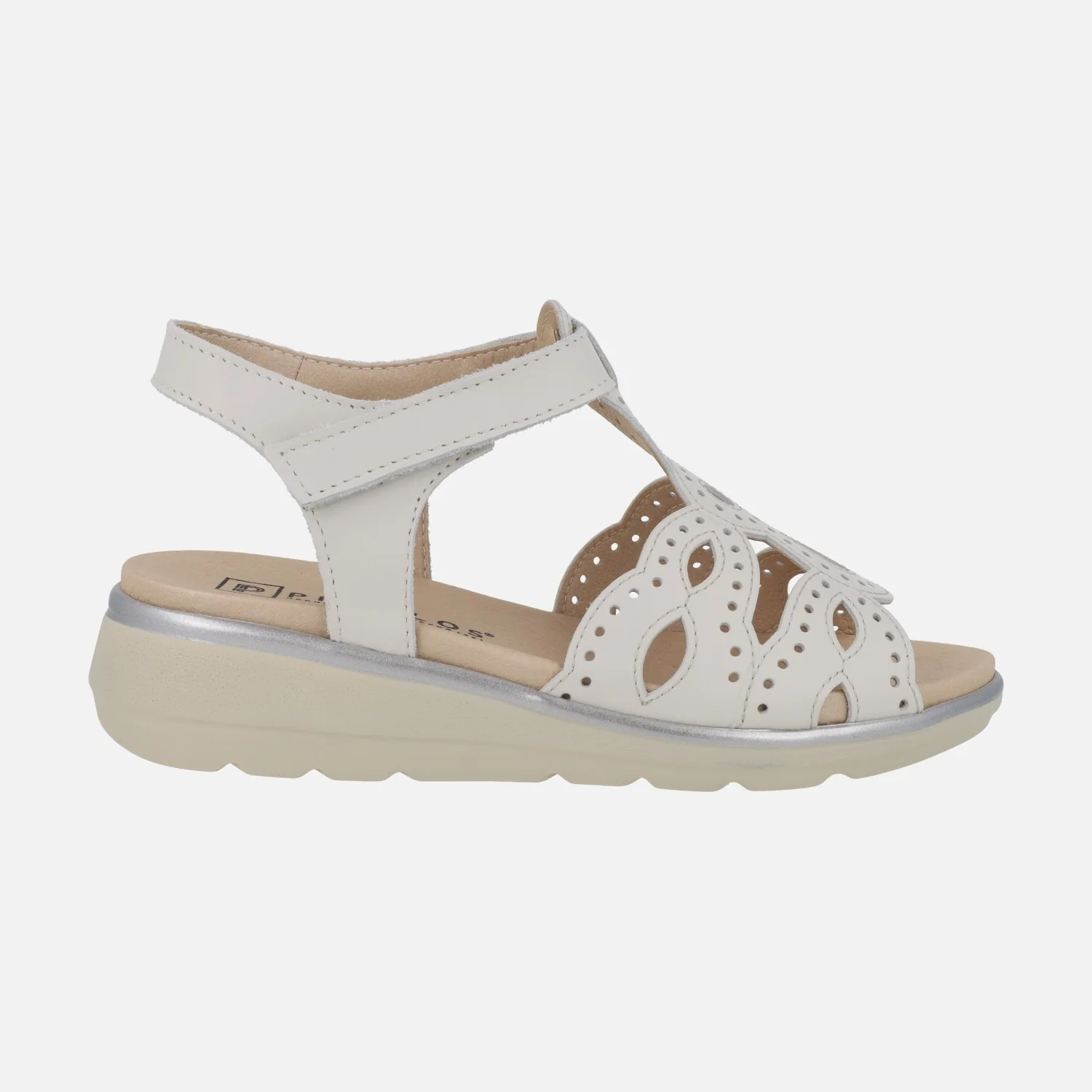Sandalias confort en piel con detalle de picados y cierre de velcro - Image 7