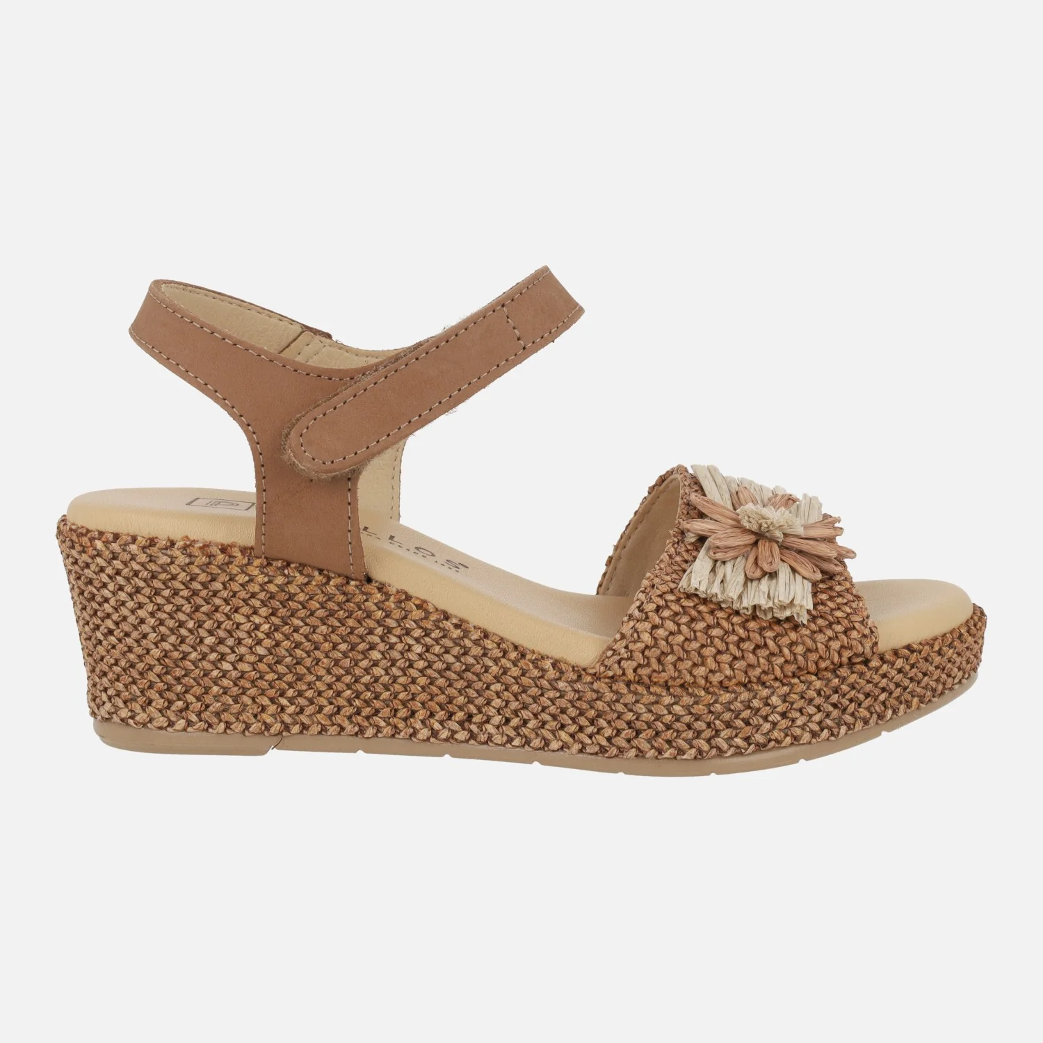 Sandalias de cuña en piel y tejido rafia con adorno de flor - Image 13