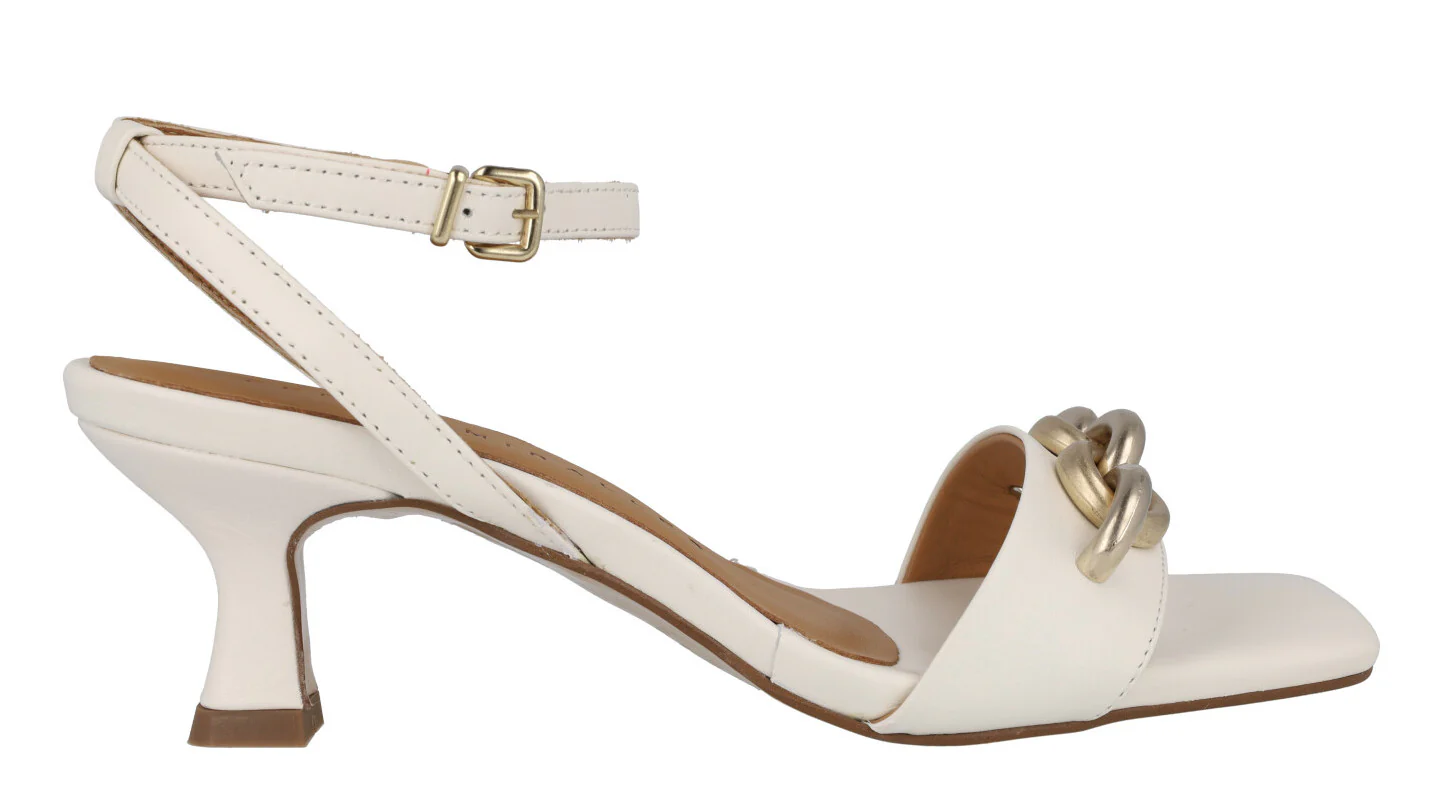 Sandalias de piel con adorno metálico y pulsera al tobillo - Image 5